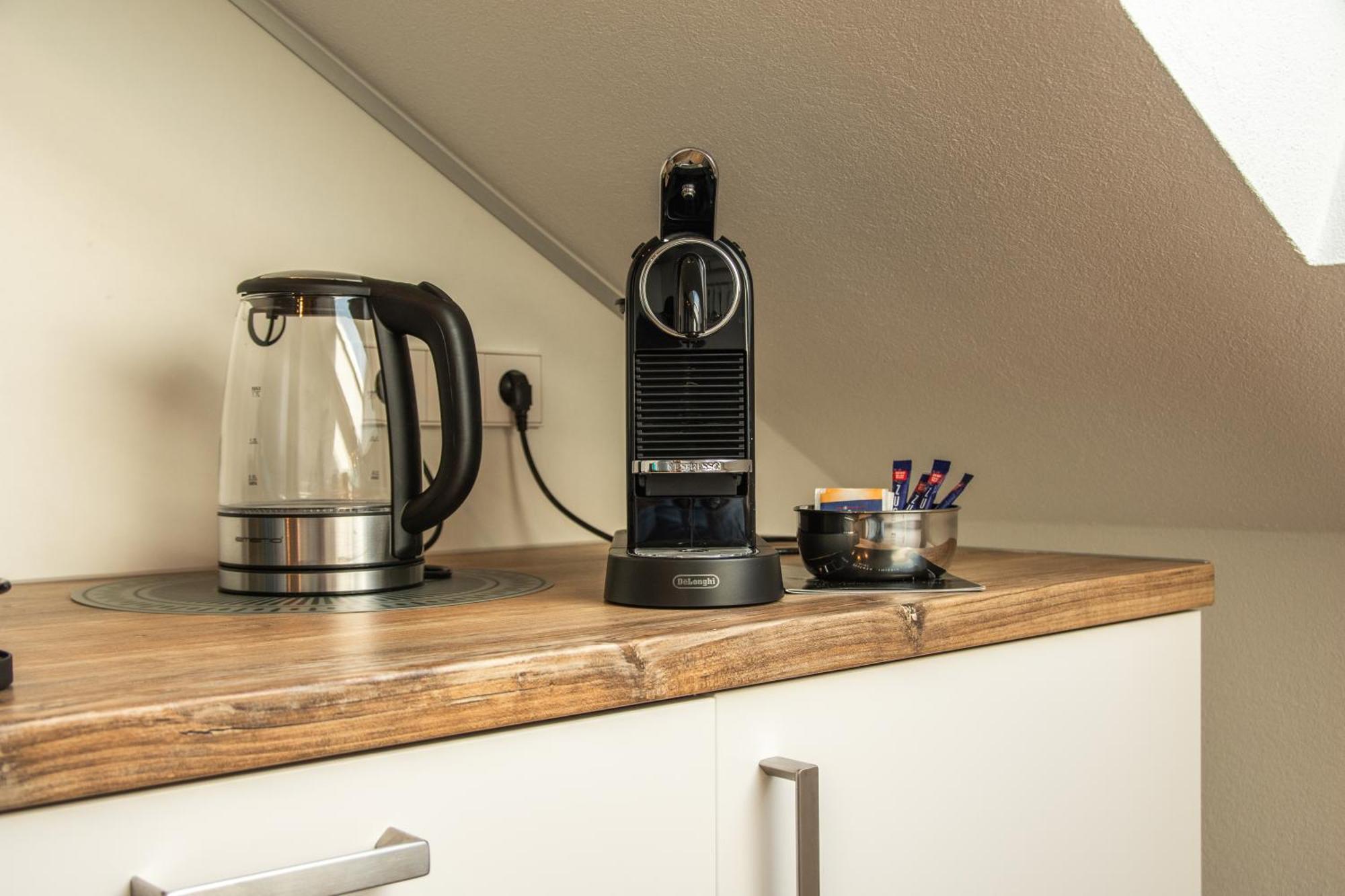 Raum-wunder Mit Kueche Und Smart-tv