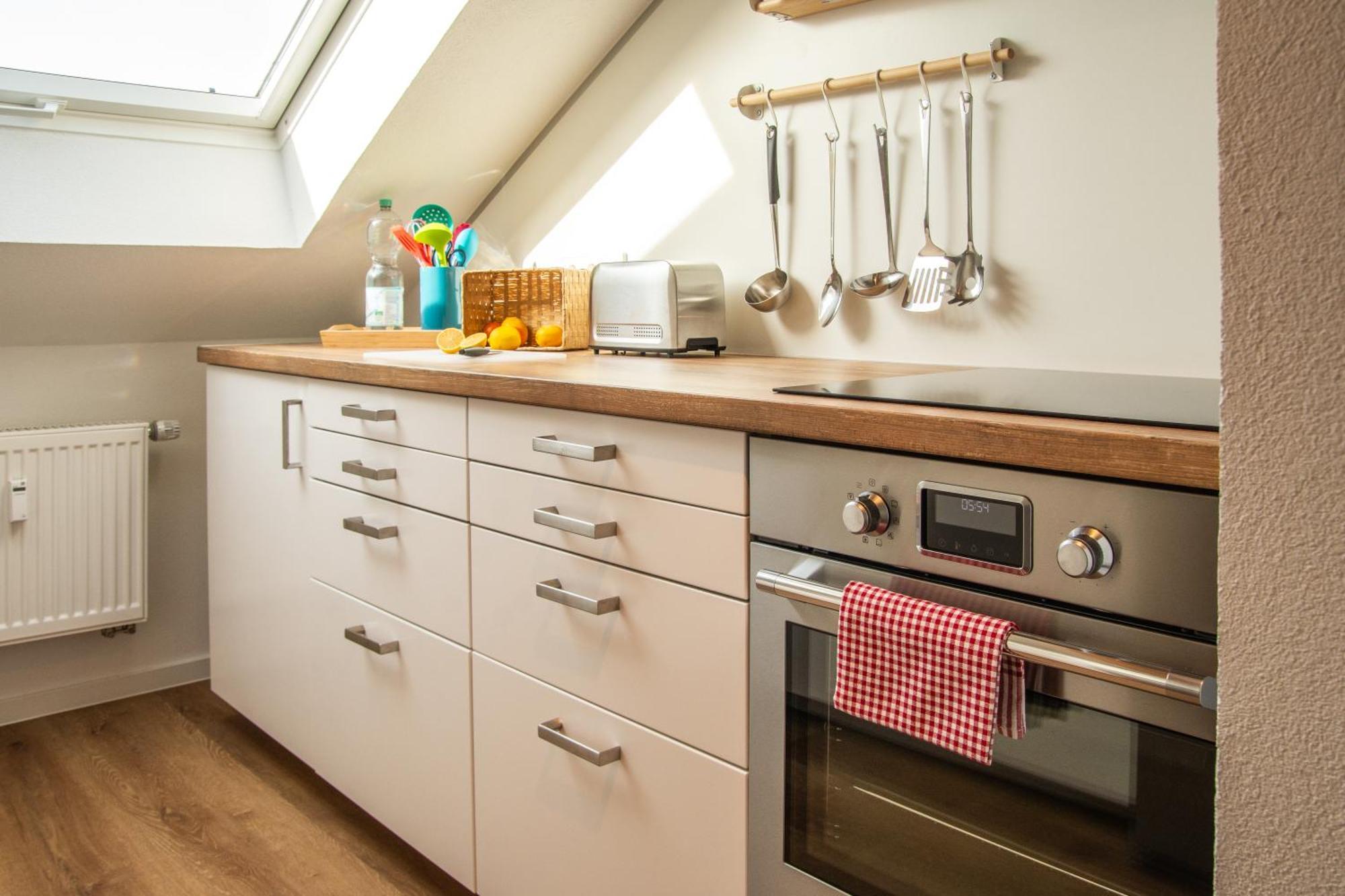 Apartment Raum-wunder Mit Kueche Und Smart-tv Karlsruhe